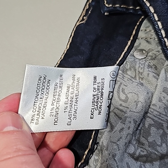 Silver Suki dark wash 29x33 mid rise boot cut jeans - Picture 8 of 8